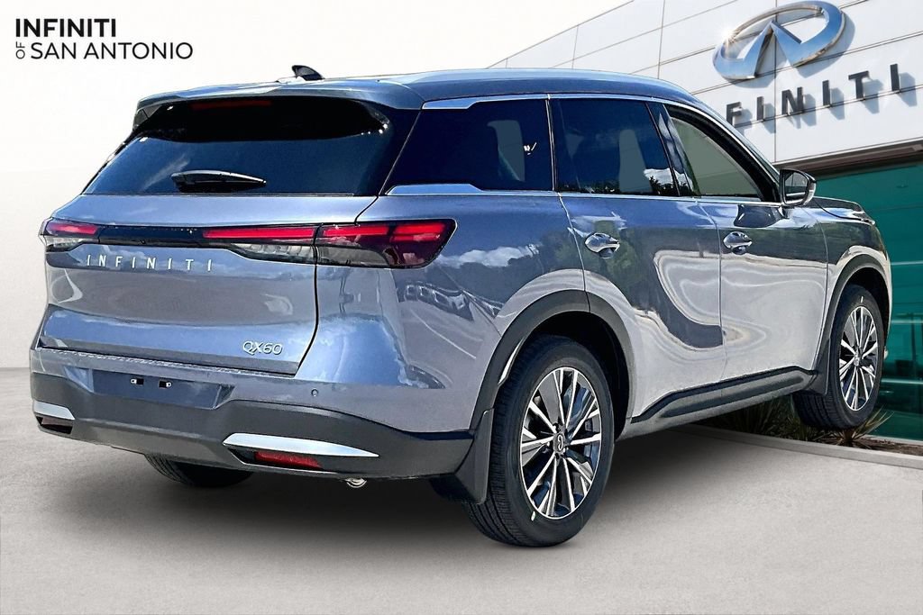 Used 2027 INFINITI QX60 Luxe w/ Cargo Package FWD image 8