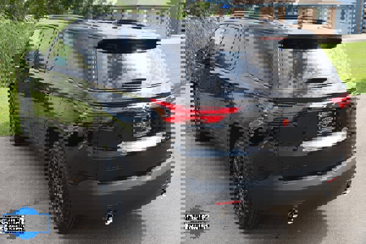 Used 2023 Chevrolet Traverse RS w/ LPO, Floor Liner Package image 31