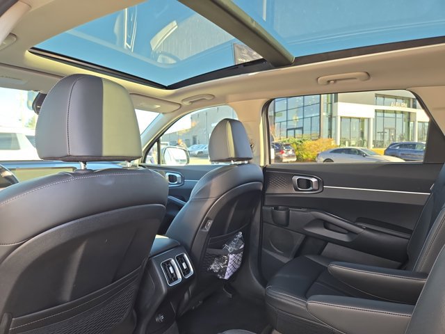 New 2025 Kia Sorento EX w/ Panoramic Sunroof Package image 15