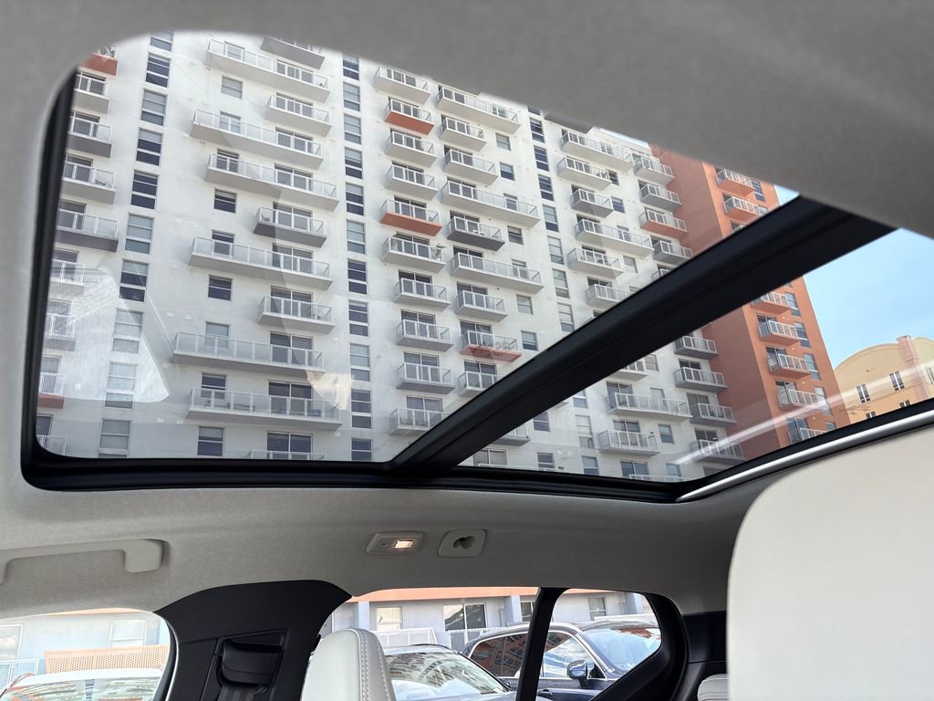 New 2026 Volvo XC40 B5 Plus w/ Protection Package Premier AWD/4WD image 13