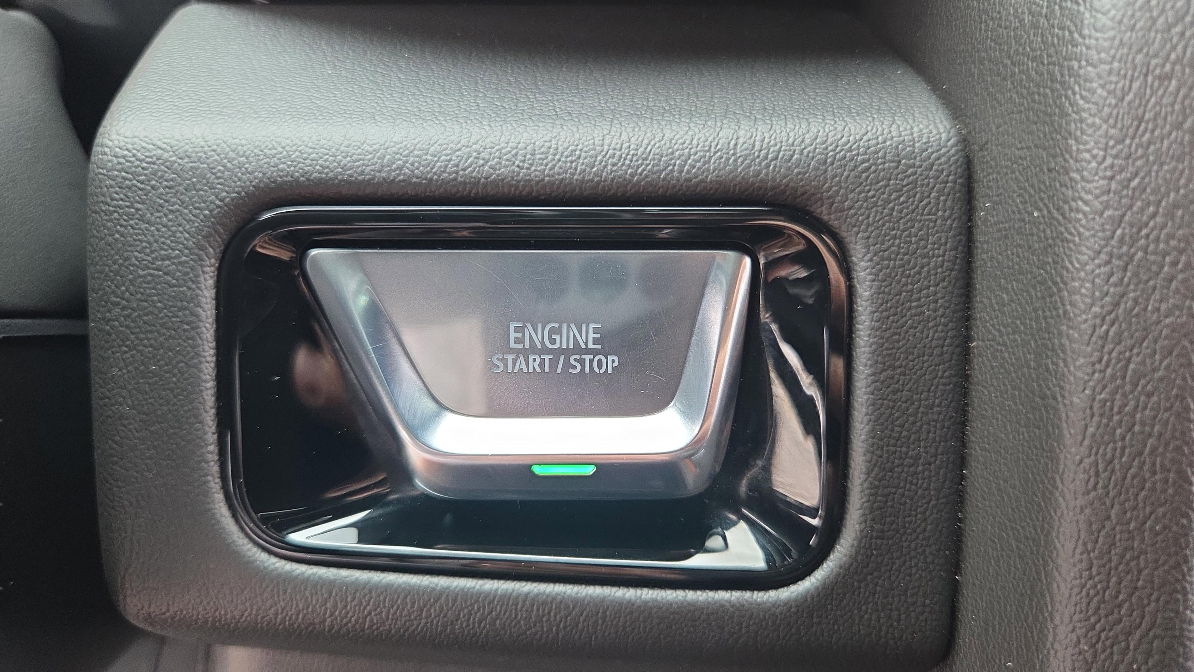 Used 2025 GMC Yukon Denali image 27