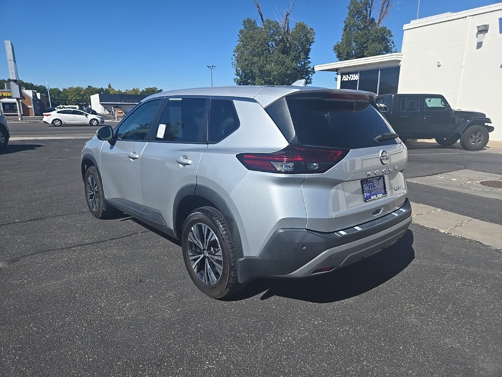 Used 2022 Nissan Rogue SV AWD/4WD image 7