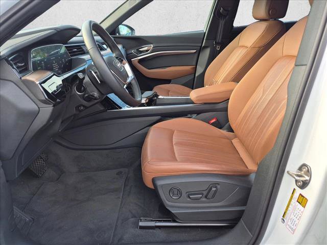 Used 2024 Audi Q8 e-tron Premium Plus w/ Premium Plus Package AWD/4WD image 14