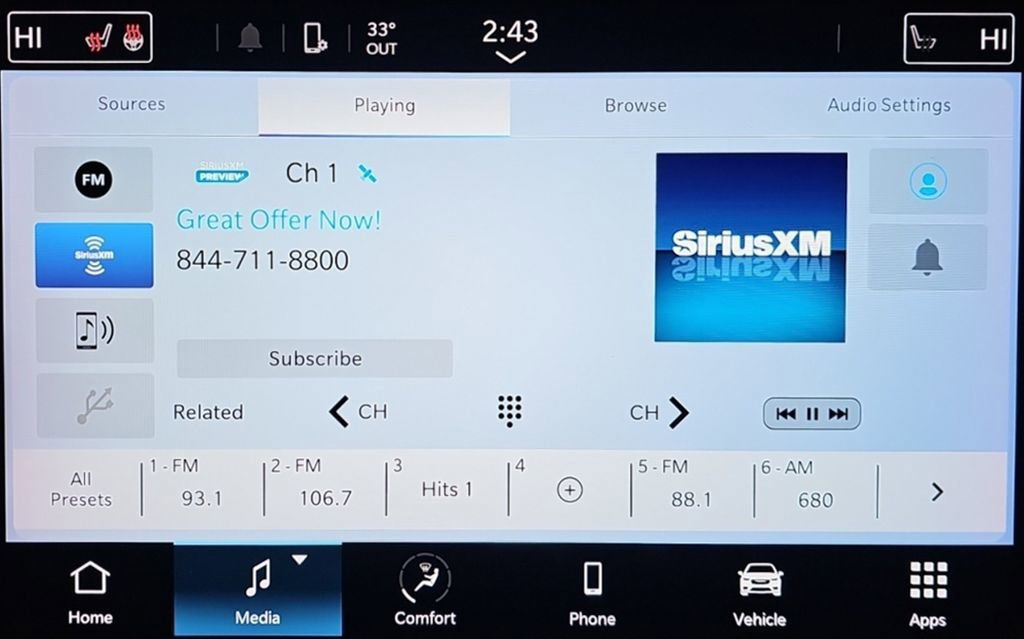 Used 2023 Chrysler Pacifica Touring-L image 21