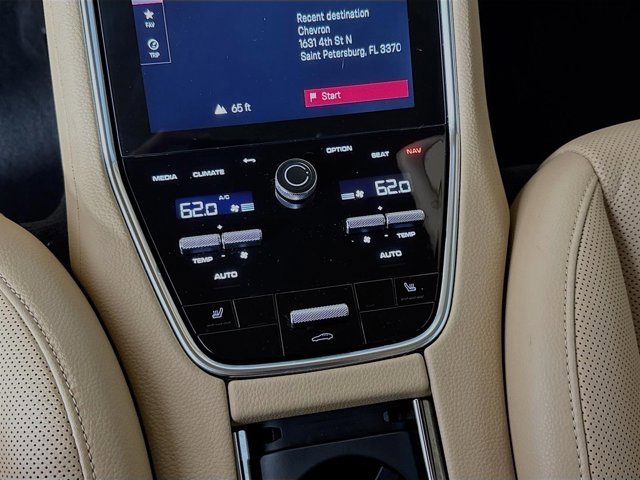 Used 2023 Porsche Panamera 4 Platinum Edition image 27