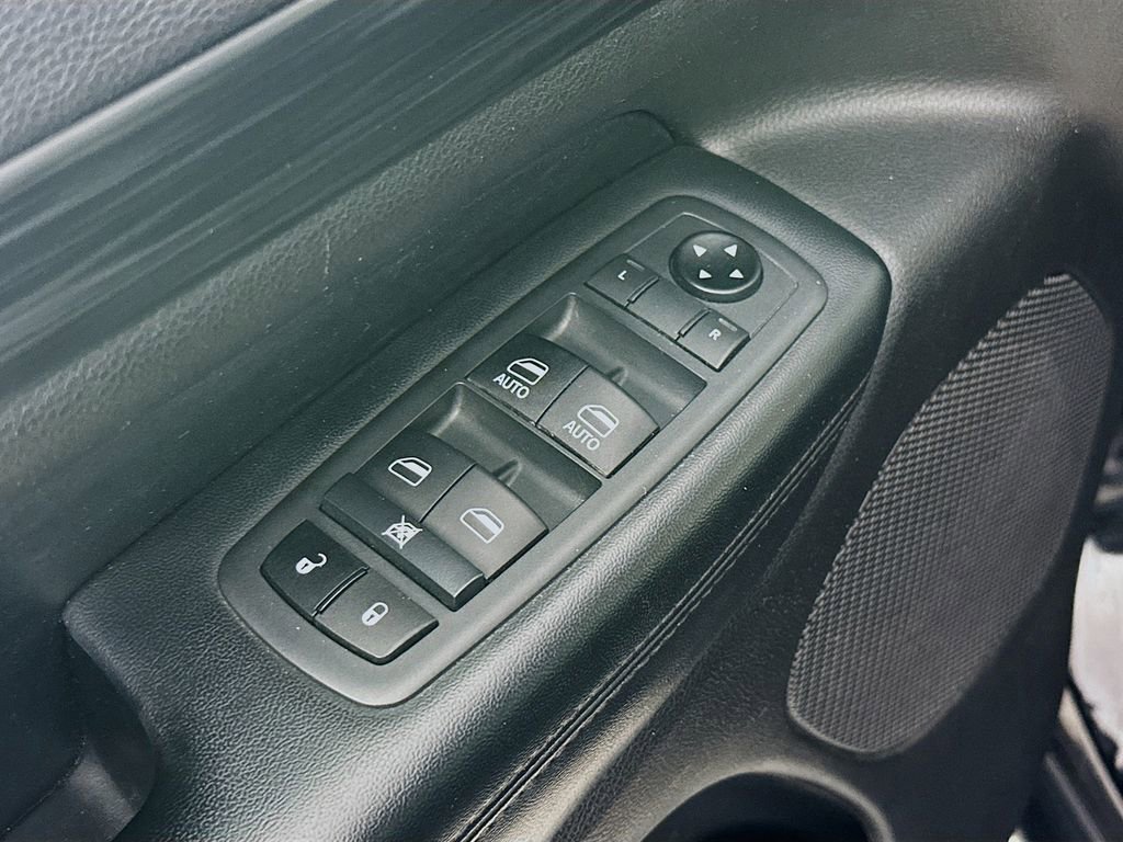 Certified 2021 Jeep Grand Cherokee Laredo image 23