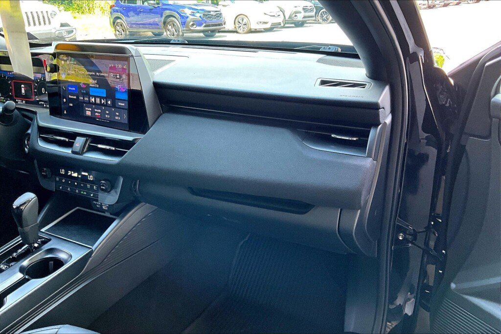 Certified 2026 Subaru Outback Premium w/ Premium/Limited Package AWD/4WD image 11