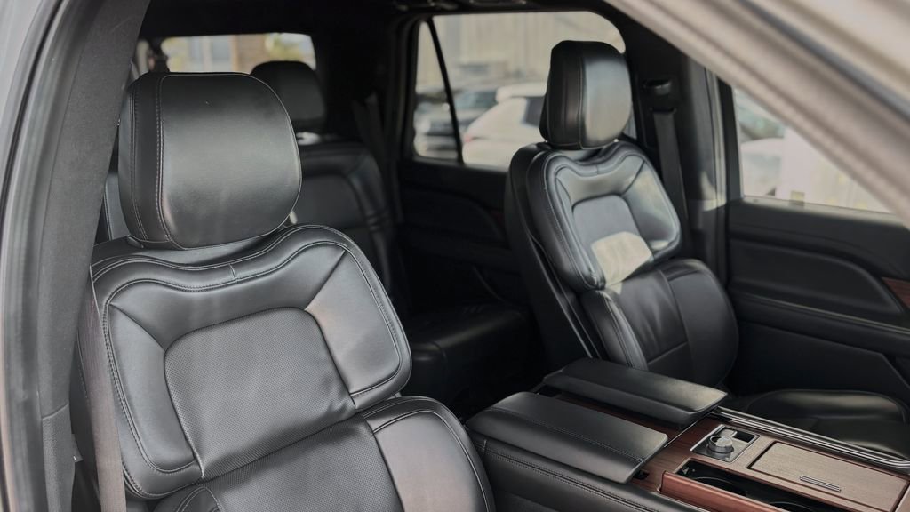 Used 2024 Lincoln Navigator L 4WD image 19