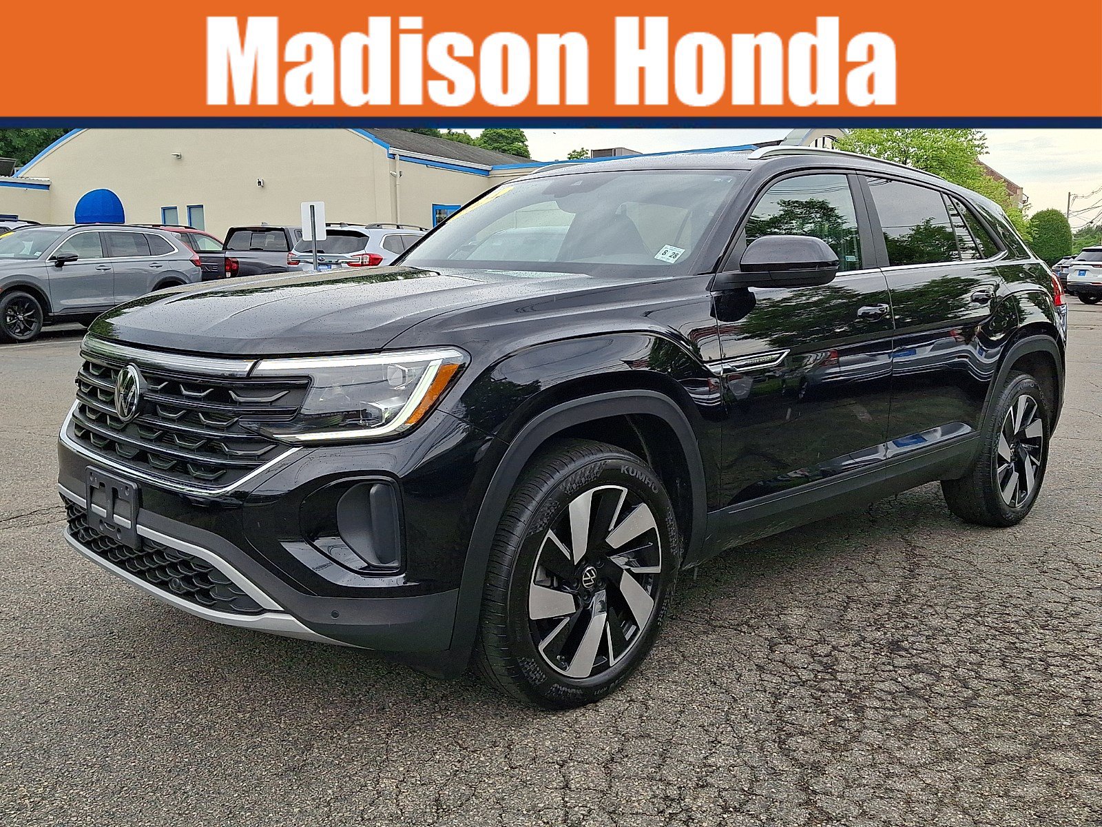 Used 2024 Volkswagen Atlas Cross Sport SE