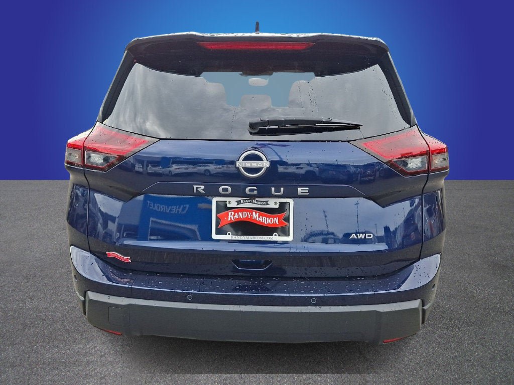 Used 2025 Nissan Rogue SV AWD/4WD image 5