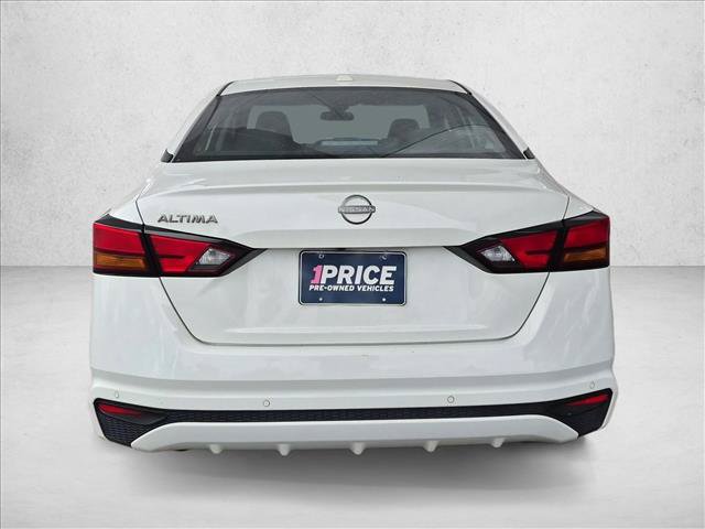 Used 2025 Nissan Altima 2.5 SV FWD image 6