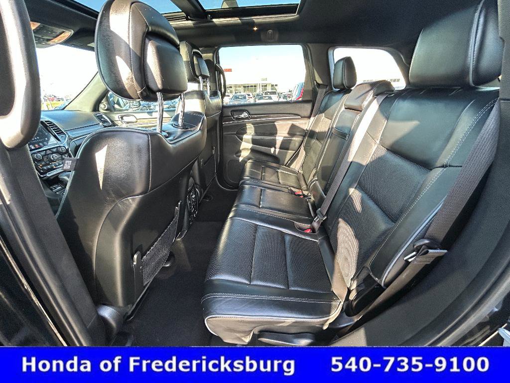 Used 2019 Jeep Grand Cherokee Overland AWD/4WD image 27