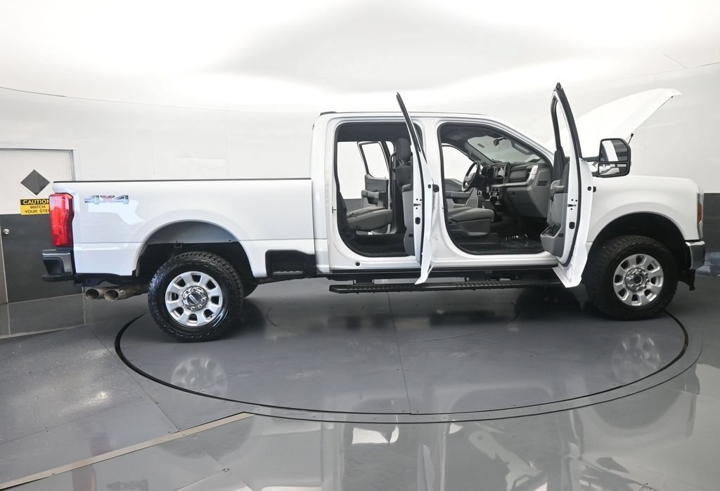 Used 2024 Ford F250 XLT AWD/4WD image 76