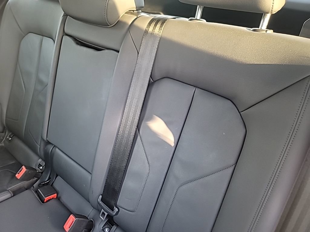Used 2020 Audi Q3 2.0T Premium w/ Convenience Package image 9