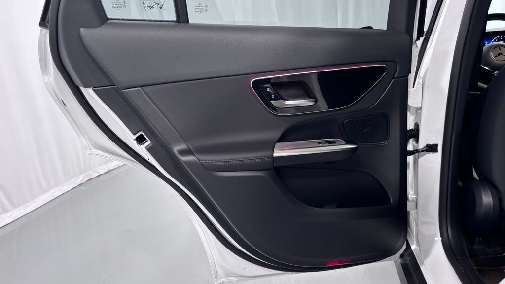 Certified 2025 Mercedes-Benz GLC 300 4MATIC image 23