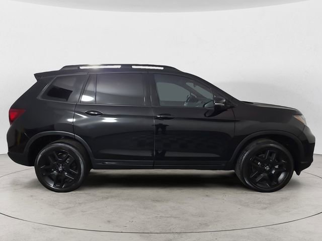 Used 2024 Honda Passport Black Edition image 6