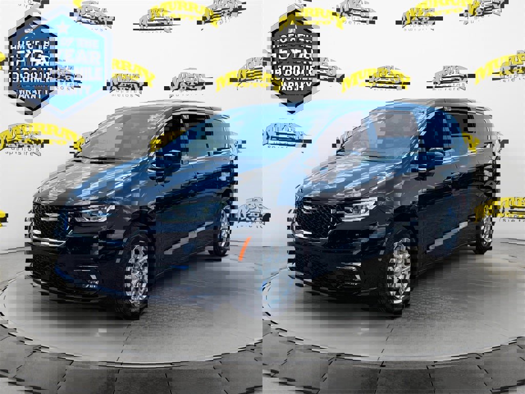 New 2026 Chrysler Pacifica Select