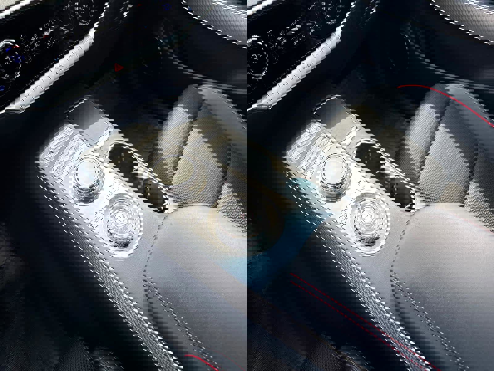 Used 2023 Genesis GV70 2.5T w/ Sport Prestige Package image 27