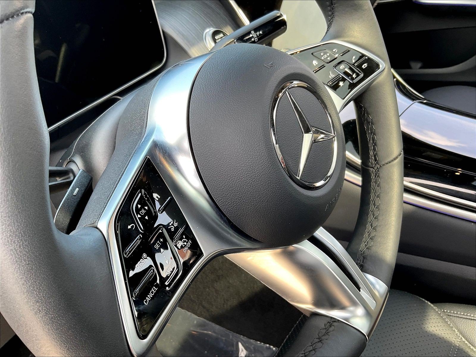 Certified 2026 Mercedes-Benz GLC 300 4MATIC image 36