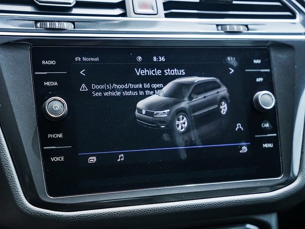 Used 2020 Volkswagen Tiguan SEL AWD/4WD image 19
