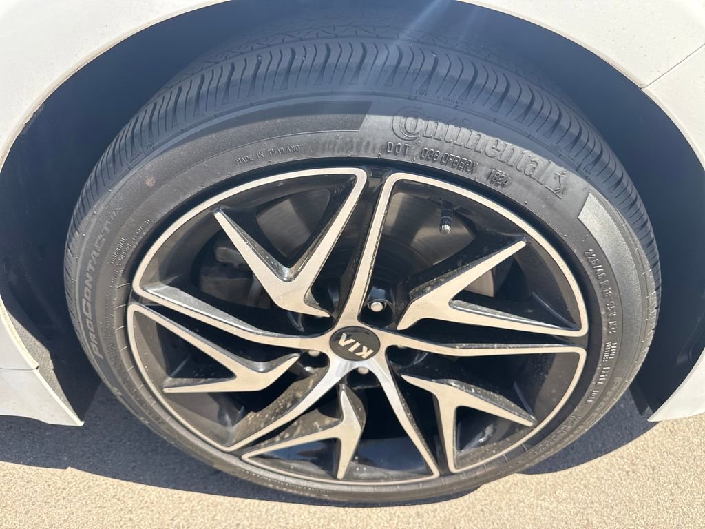 Used 2022 Kia Stinger GT-Line w/ Sun & Sound Package image 33