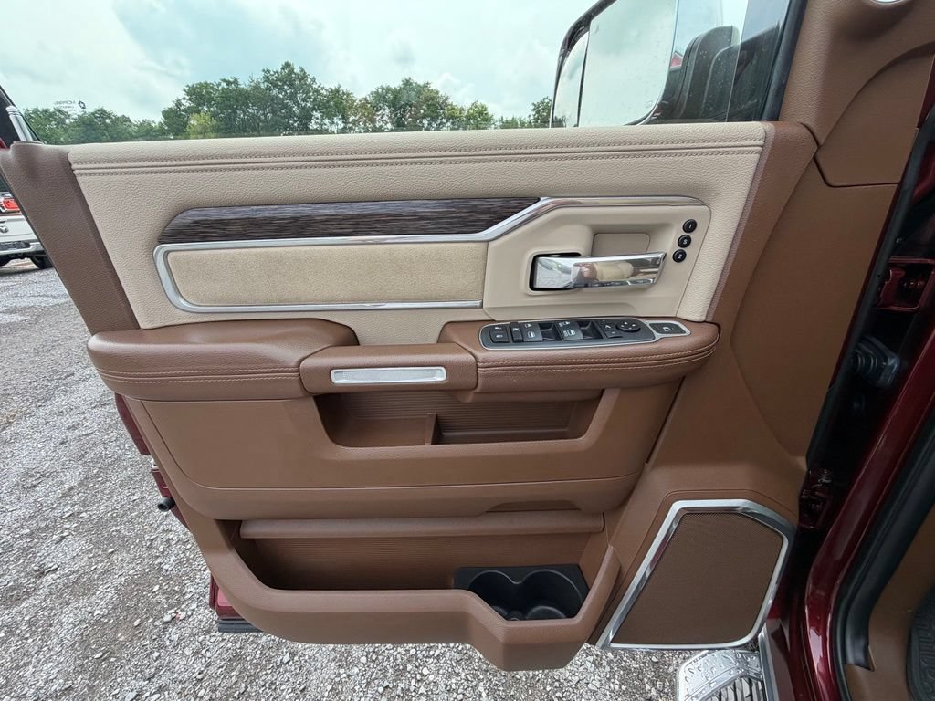 Used 2019 RAM 3500 Laramie AWD/4WD image 5