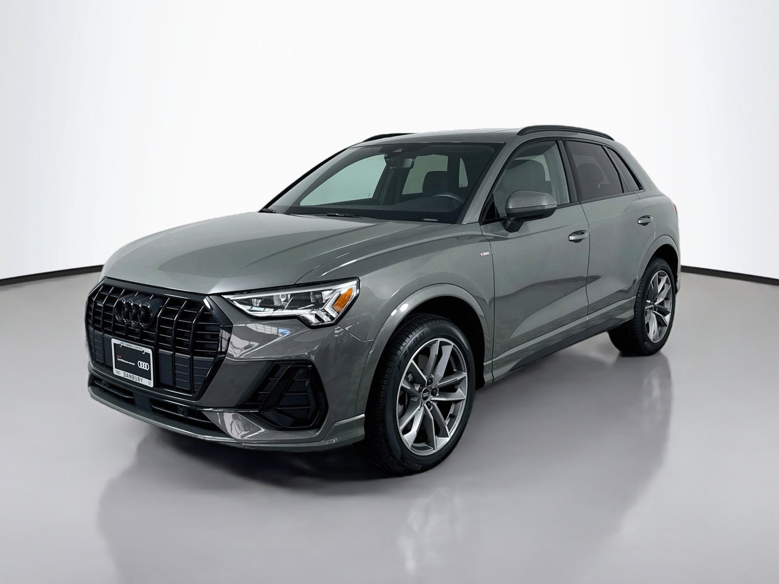 Certified 2024 Audi Q3 2.0T Premium Plus w/ Premium Plus Package AWD/4WD image 1