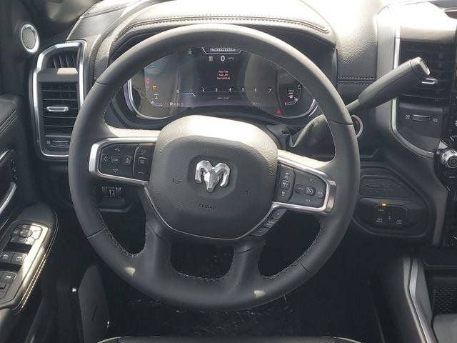 New 2026 RAM 2500 Laramie AWD/4WD image 13
