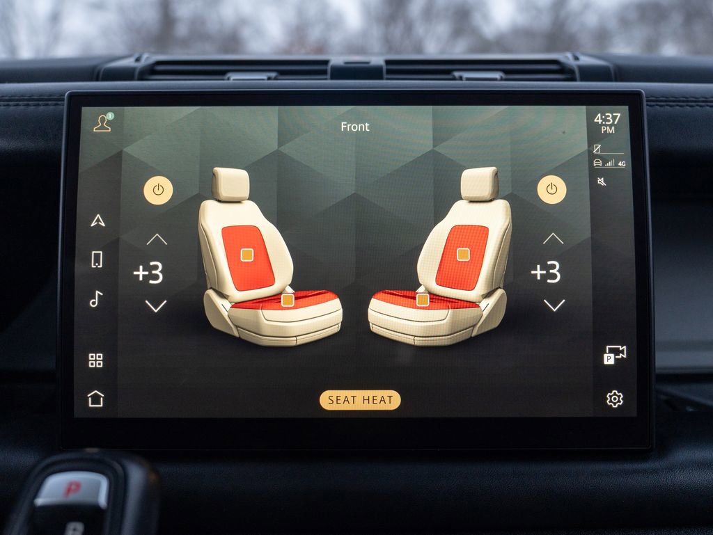 Certified 2023 Land Rover Defender 130 SE image 31