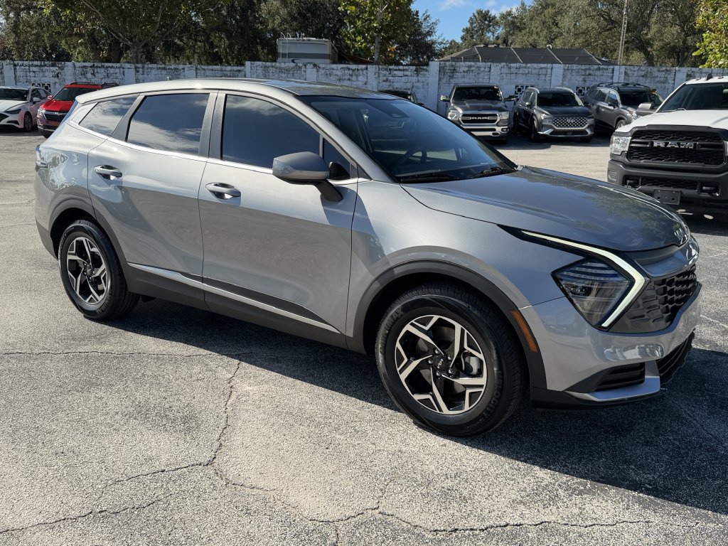 Certified 2025 Kia Sportage LX FWD image 2