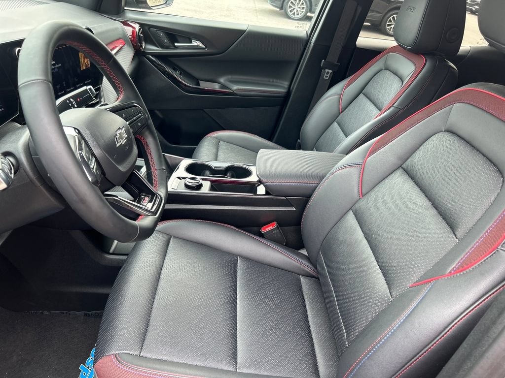 Used 2025 Chevrolet Equinox RS AWD/4WD image 11