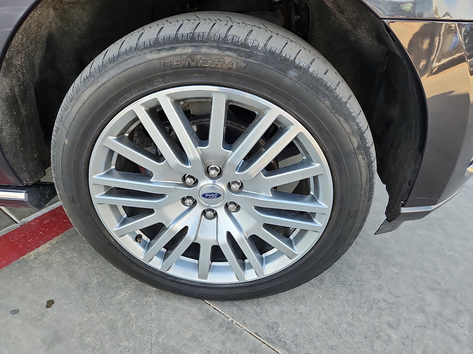 Used 2024 Ford Expedition Max Limited image 9