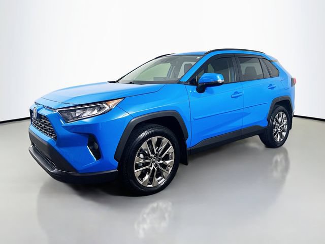 Used 2019 Toyota RAV4 XLE Premium FWD image 5