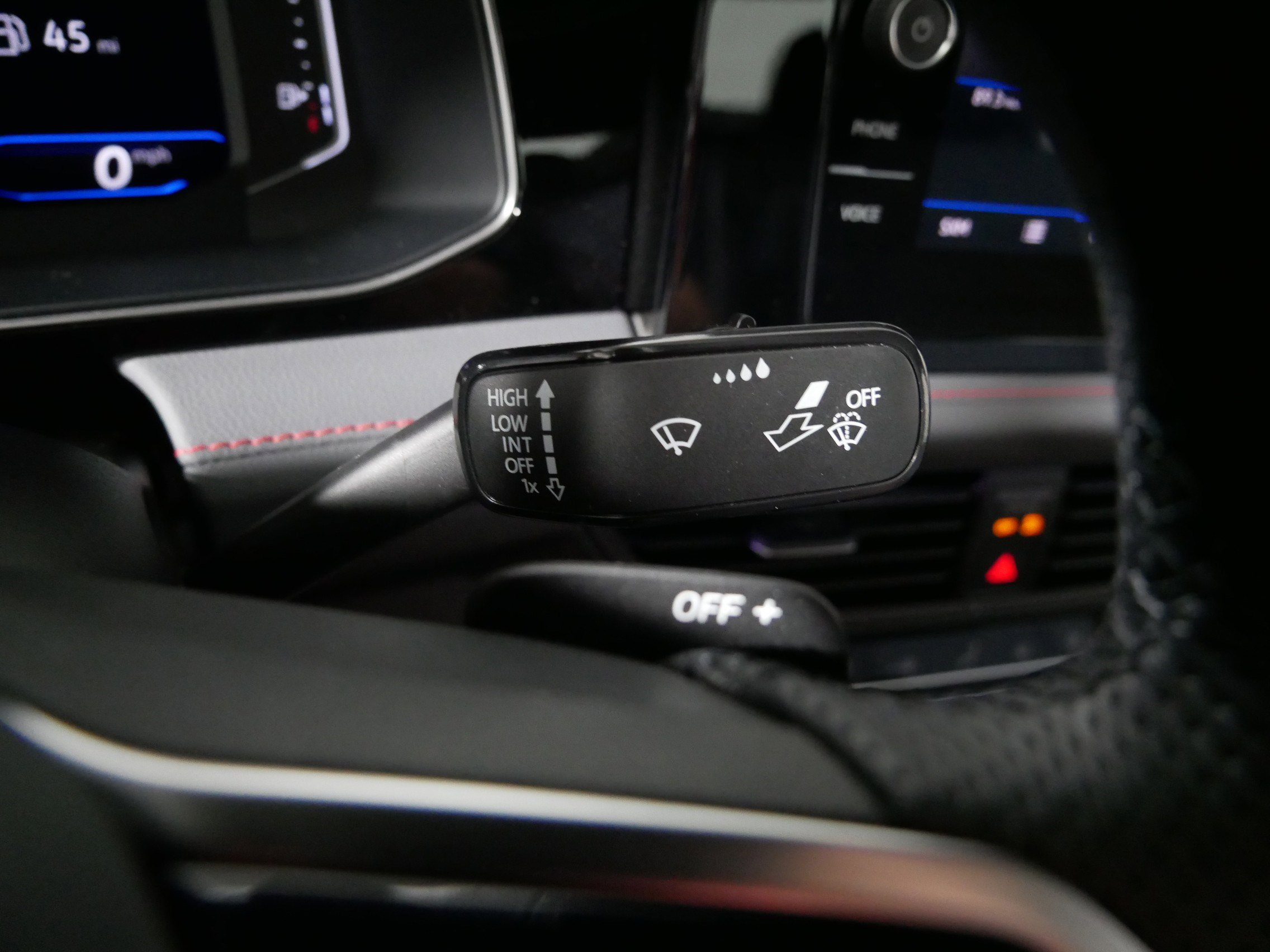 Used 2025 Volkswagen Jetta GLI Autobahn FWD image 31