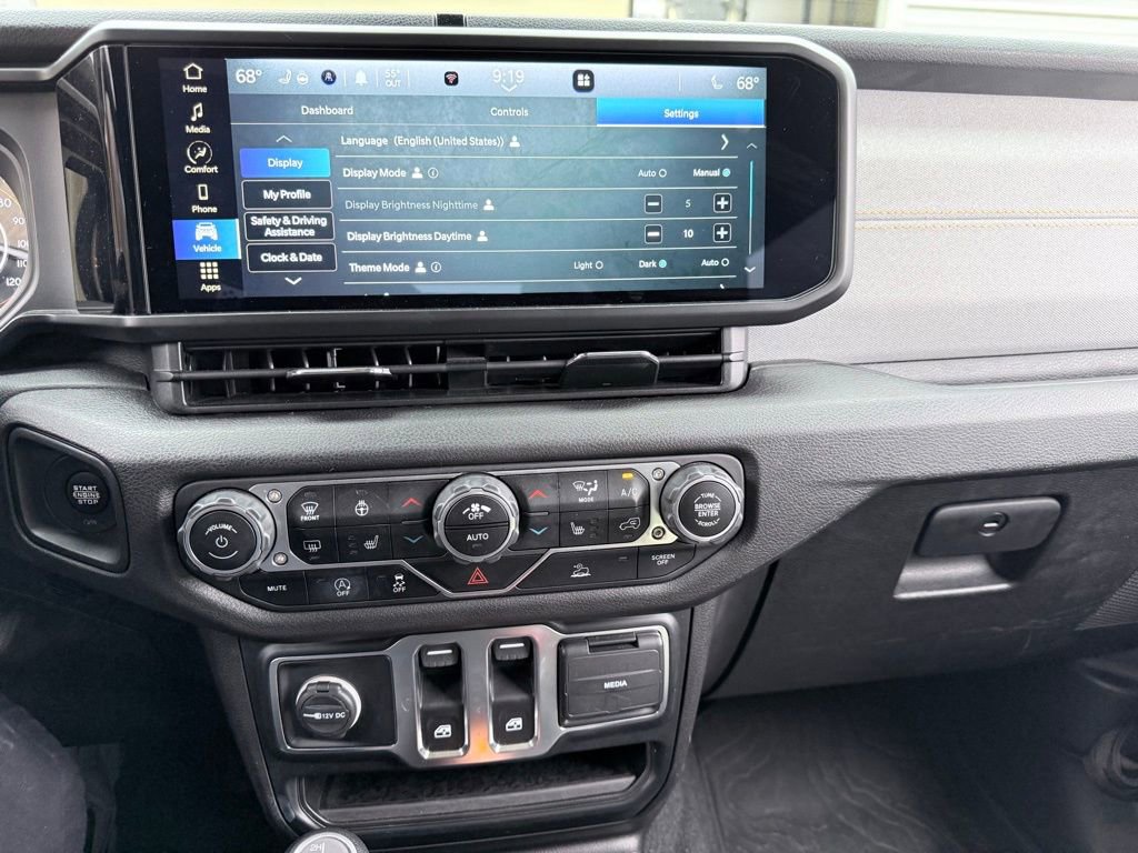 Used 2024 Jeep Wrangler Sport S image 19