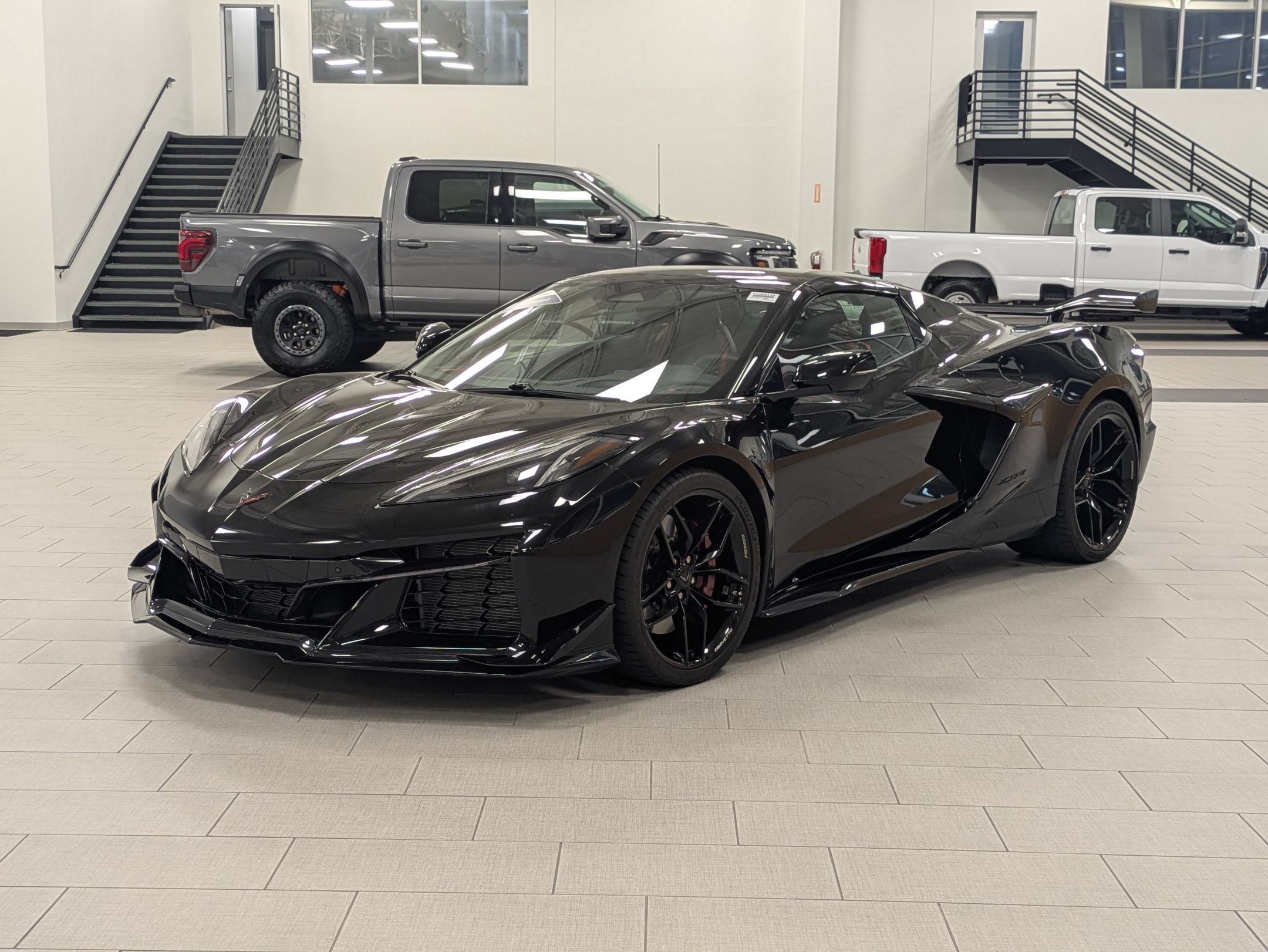 Used 2025 Chevrolet Corvette Z06 w/ Battery Protection Package RWD image 8