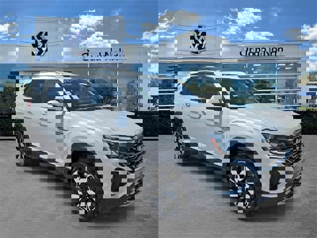 New 2026 Volkswagen Atlas Cross Sport SE image 1