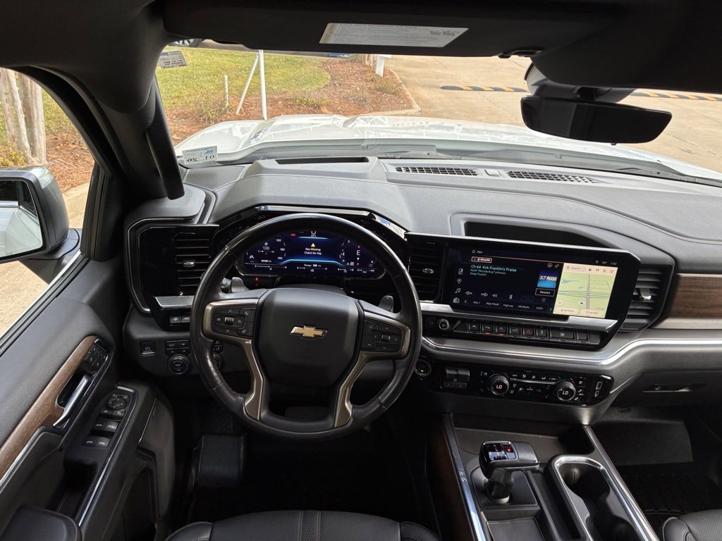 Used 2023 Chevrolet Silverado 1500 High Country w/ Technology Package image 19