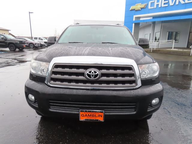 Used 2017 Toyota Sequoia SR5 AWD/4WD image 2