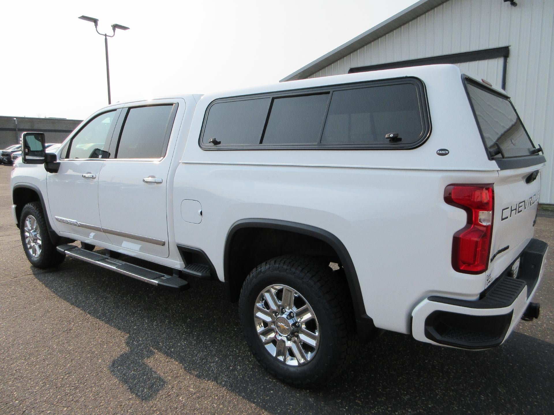 Certified 2024 Chevrolet Silverado 2500 High Country w/ High Country Premium Package AWD/4WD image 7