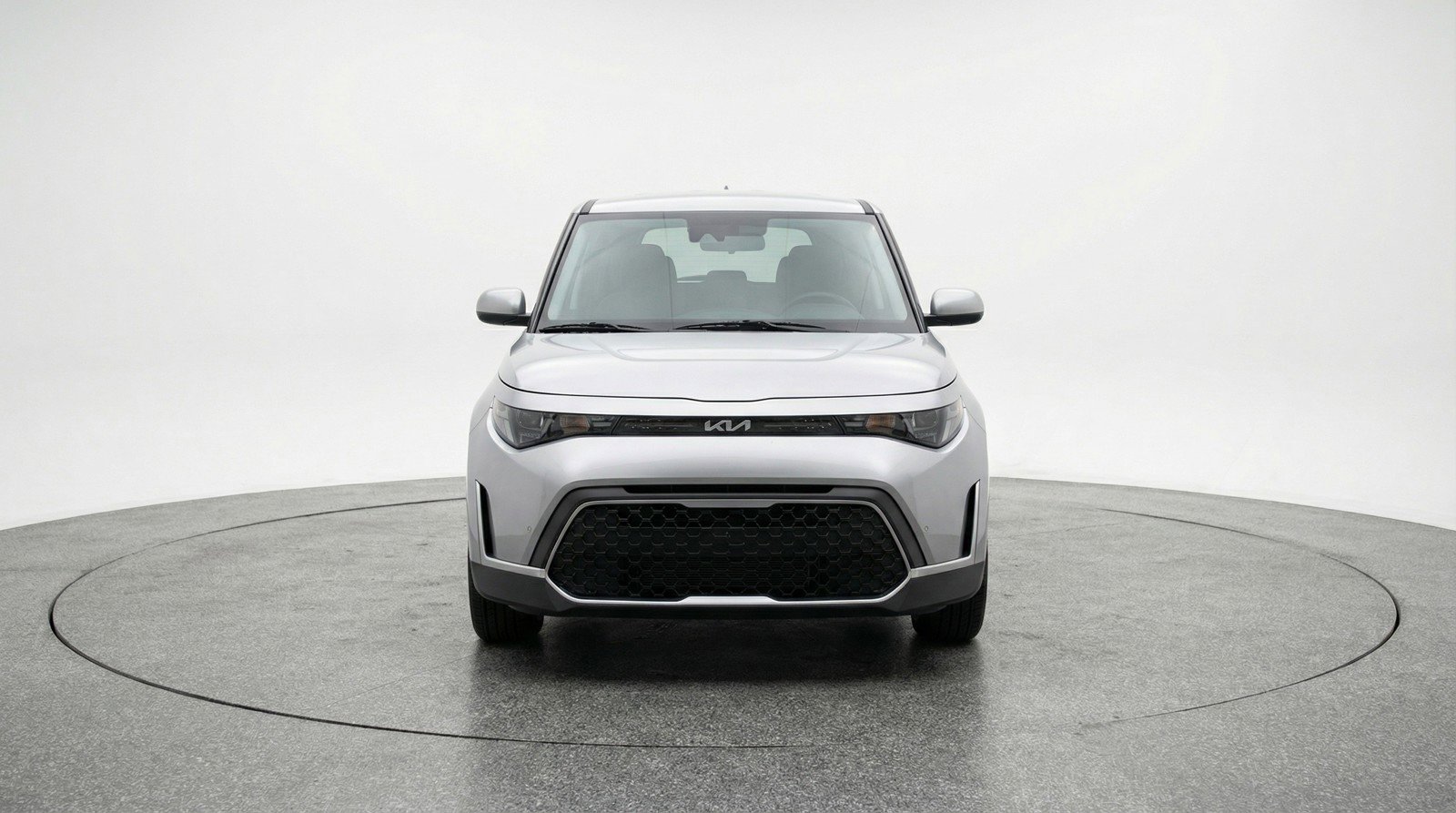 Used 2025 Kia Soul LX w/ LX Technology Package image 2