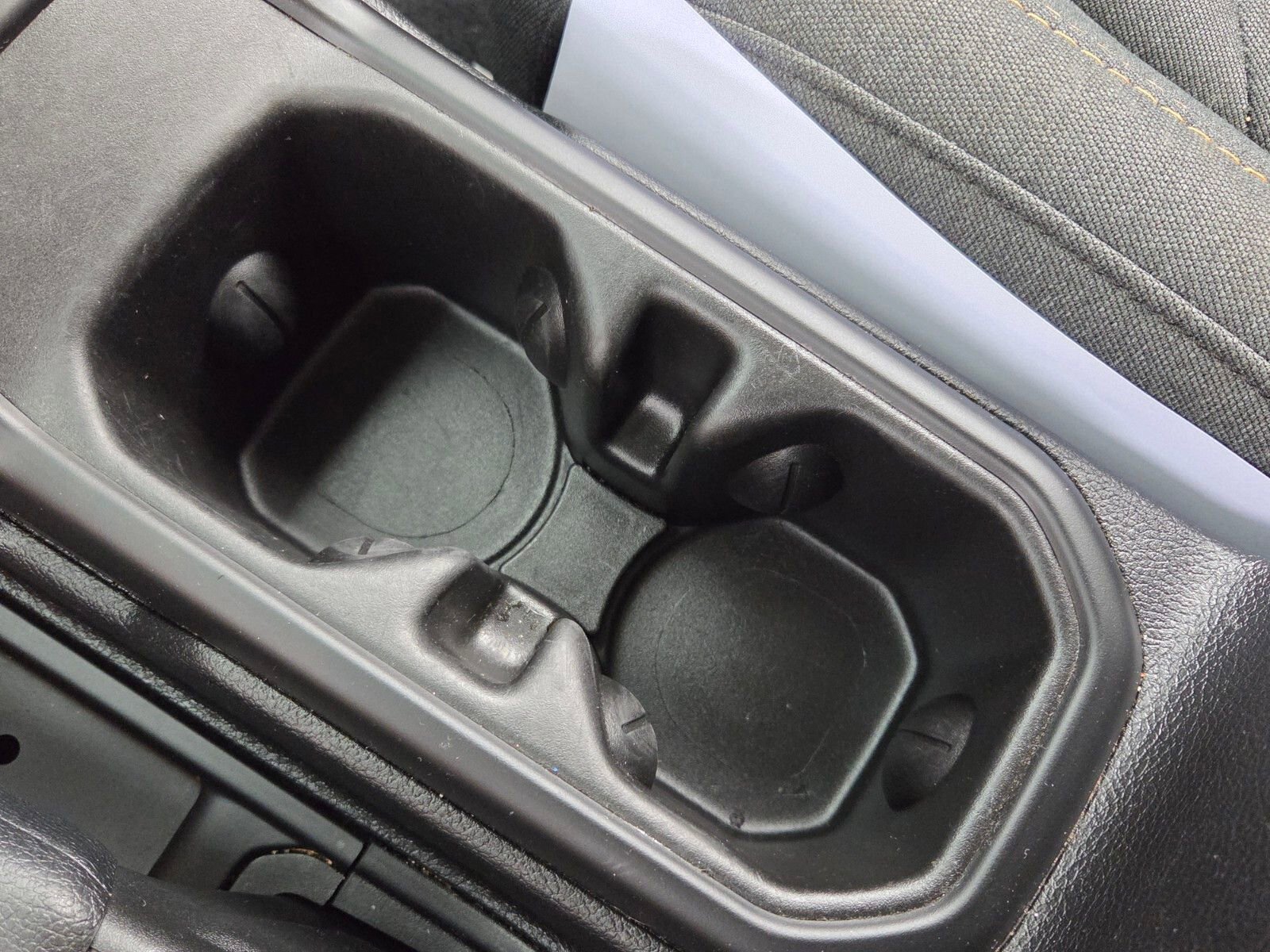 Used 2024 Jeep Wrangler Unlimited Sahara image 24