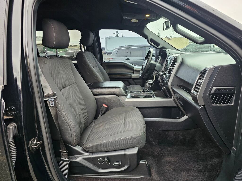 Used 2016 Ford F150 XLT w/ Equipment Group 302A Luxury image 12