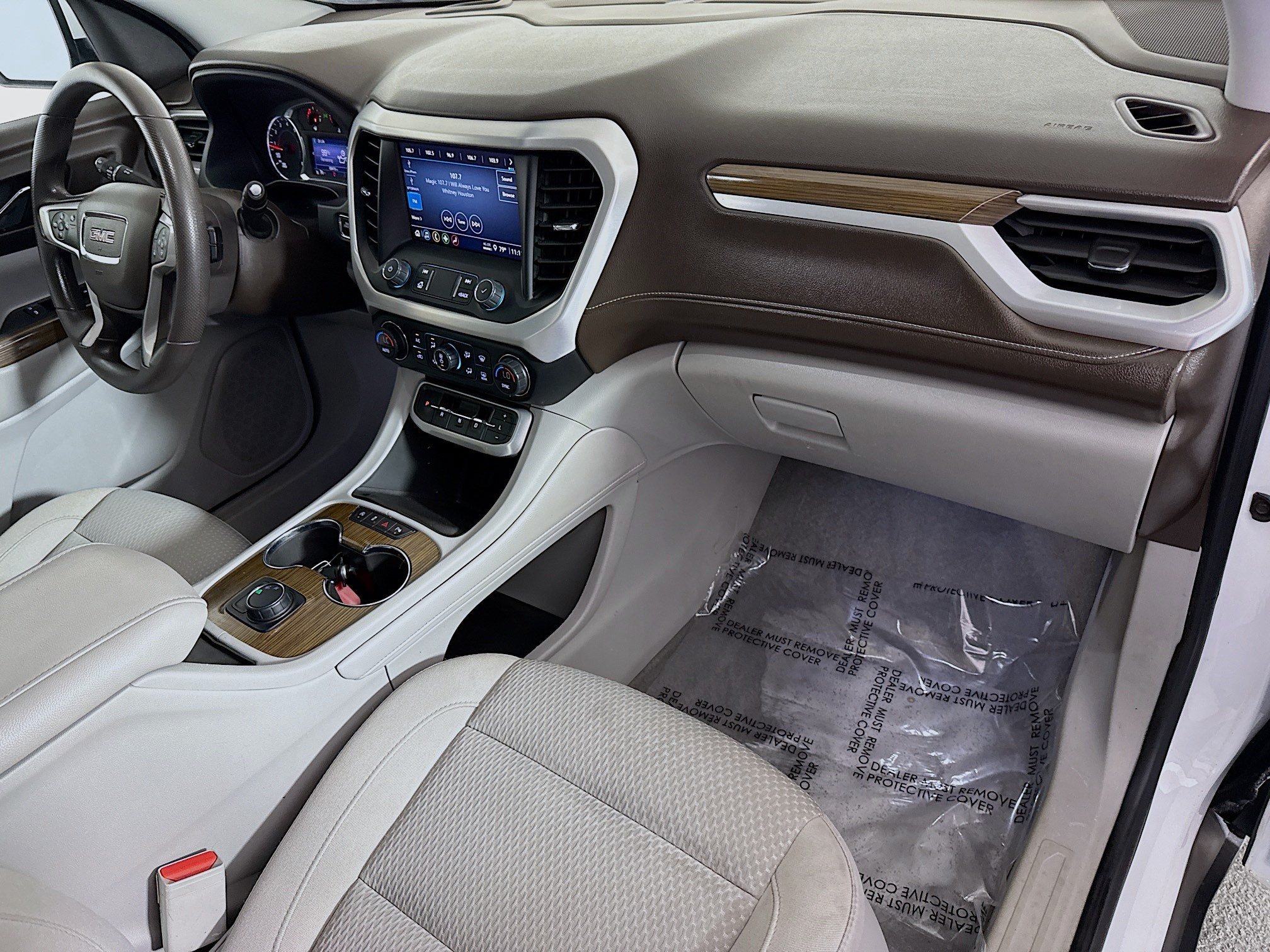 Used 2022 GMC Acadia SLE FWD image 30