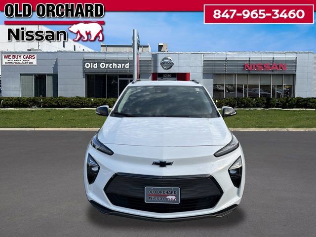 Used 2023 Chevrolet Bolt EUV LT w/ Convenience Package FWD image 2