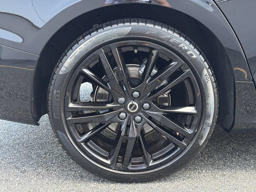 Certified 2024 Volvo S60 B5 Plus w/ Climate Package AWD/4WD image 12