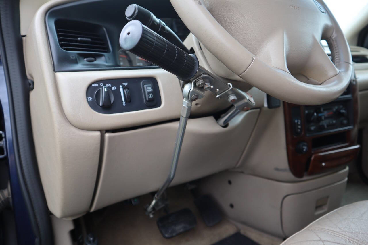 Used 2002 Ford Windstar SEL FWD image 34