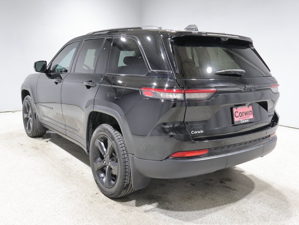 Used 2023 Jeep Grand Cherokee Limited w/ Luxury Tech Group II AWD/4WD image 6