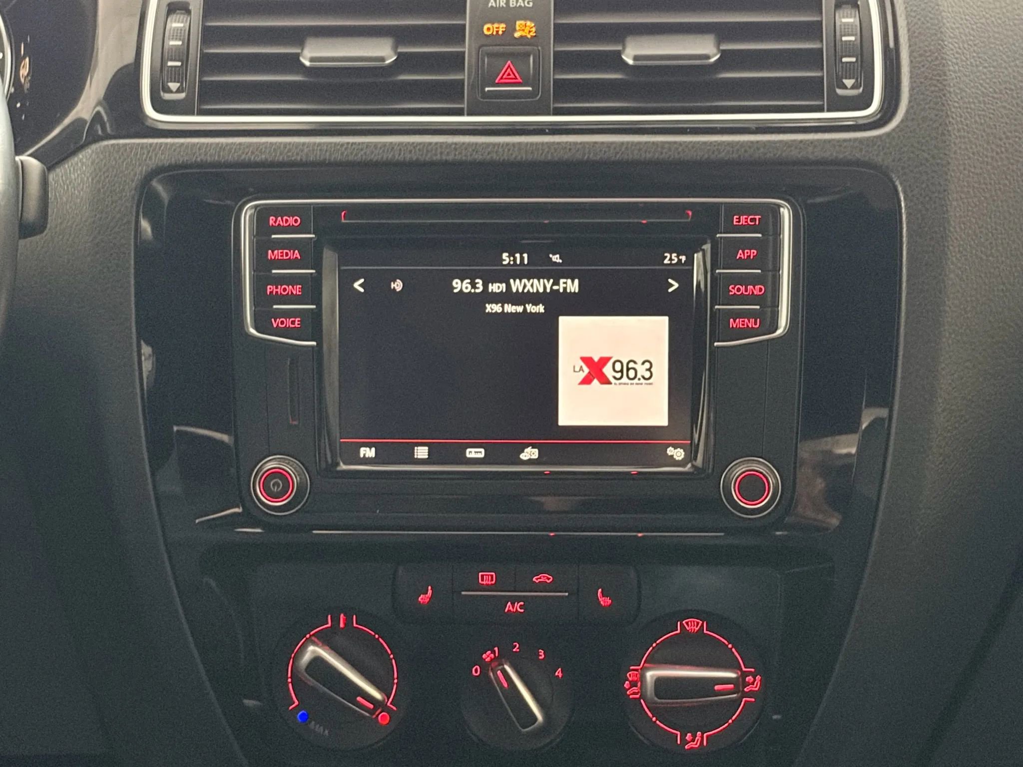 Used 2018 Volkswagen Jetta Sport image 59