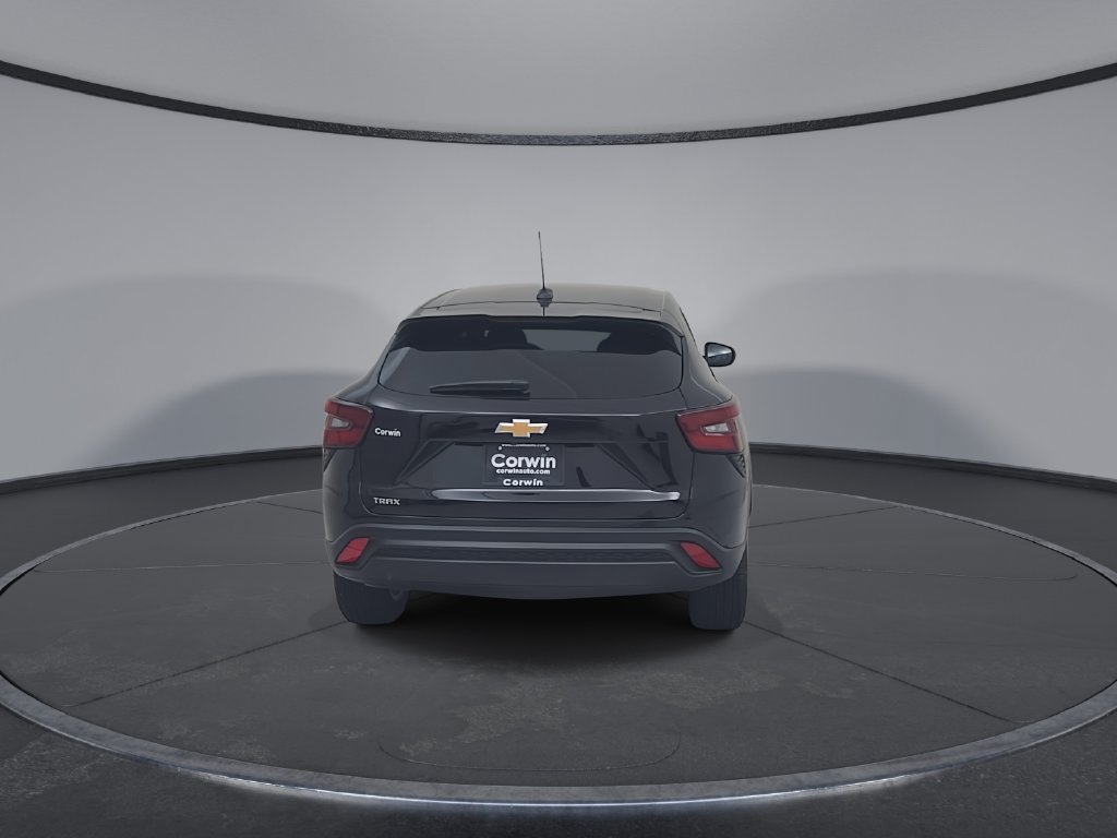 Used 2026 Chevrolet Trax LS w/ LS Convenience Package FWD image 14